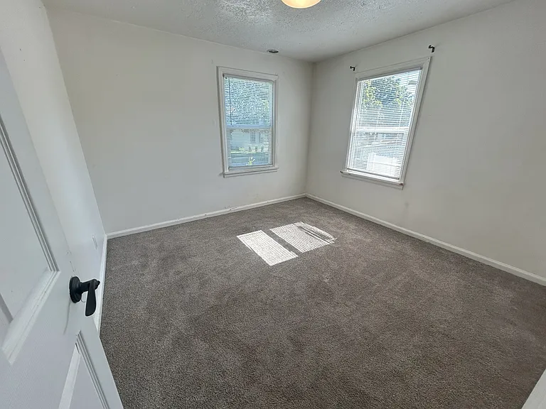 350 2nd St — Photo 8