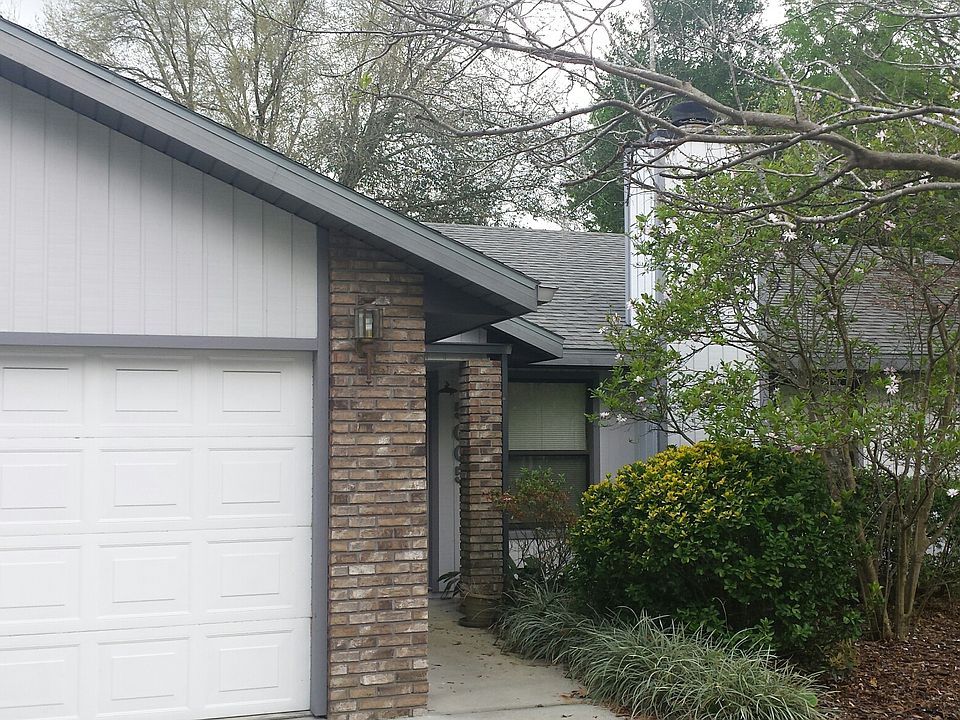 1st image of 5005 NW 29th Pl