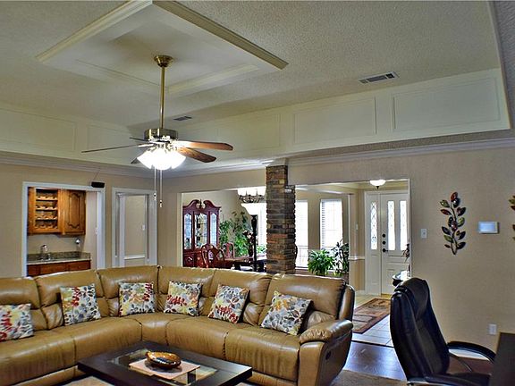 5th image of 9714 Amberley Dr