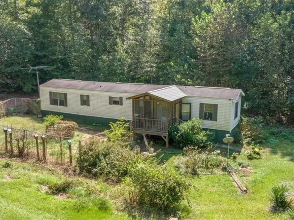 840 Owl Swamp Rd, Toccoa, GA 30577