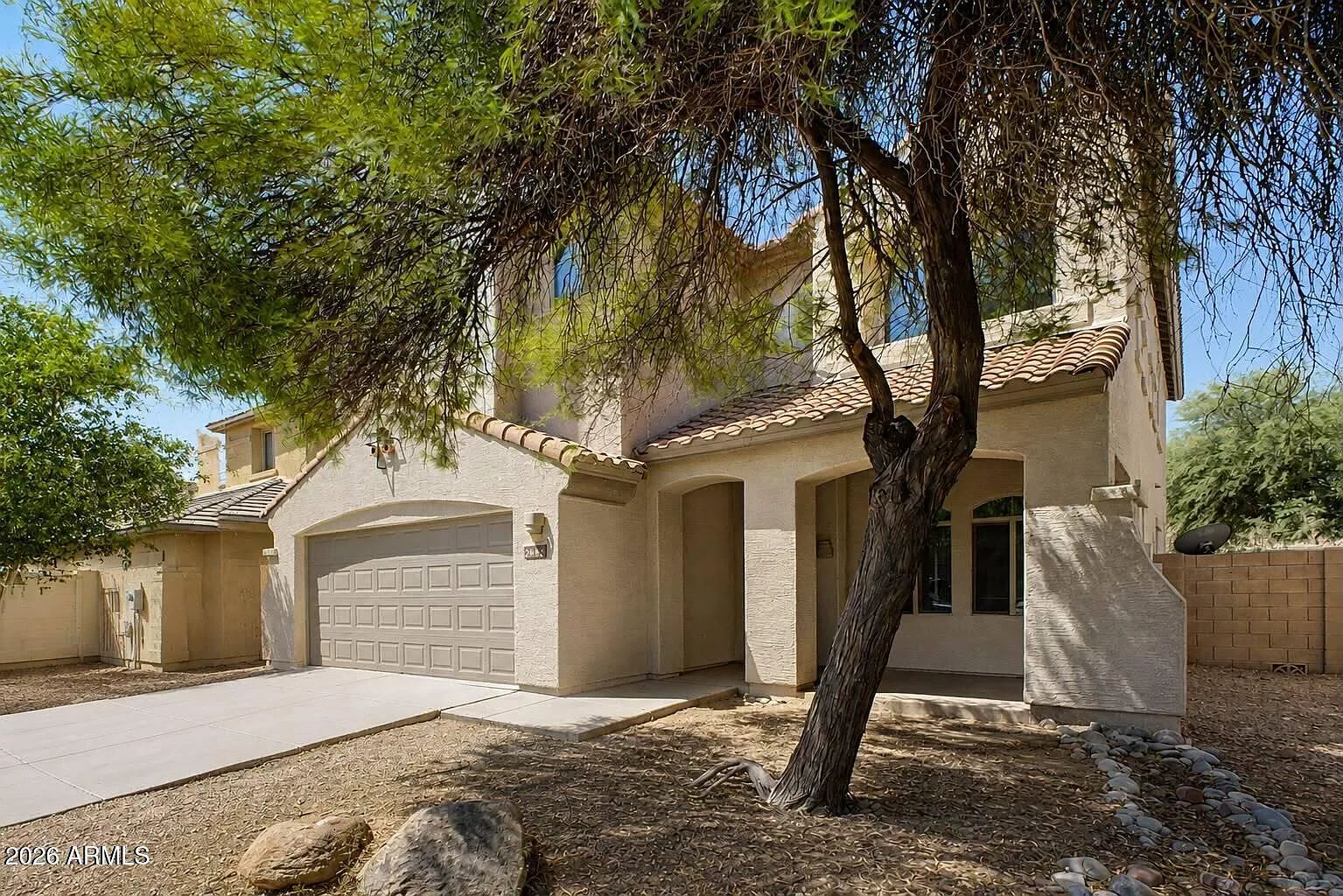 4 bed, 2.5 bath, 2555 sqft, $2,500 — Photo 4