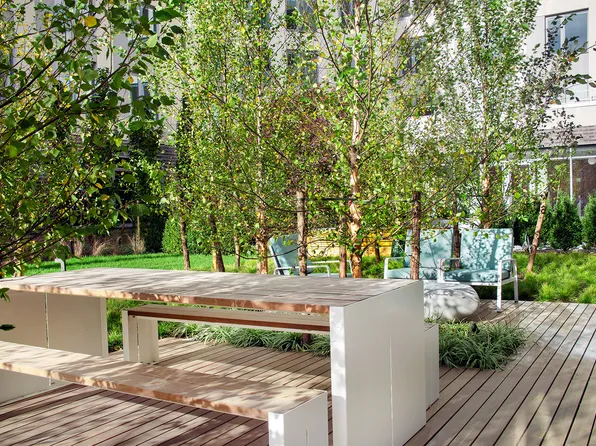 30-77 Vernon Boulevard image 18 of 27