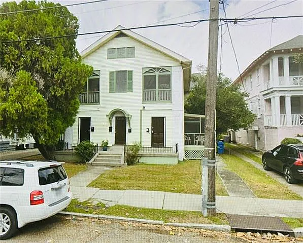 5931 Freret St