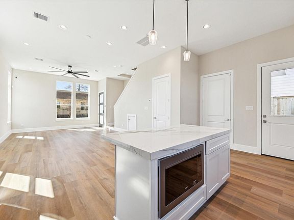 4th image of 5613 Leonard St