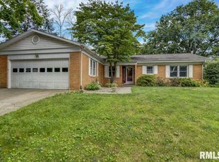 45 Belhaven Dr, Springfield, IL 62704