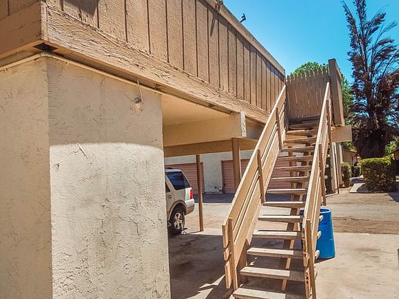 3rd image of 904 Valhalla Dr APT D