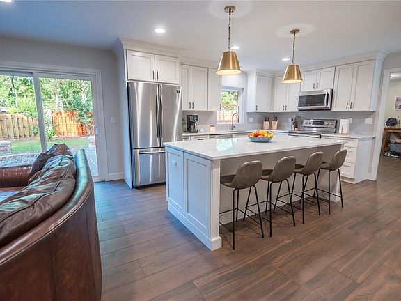 4th image of 3511 NW 29th Pl