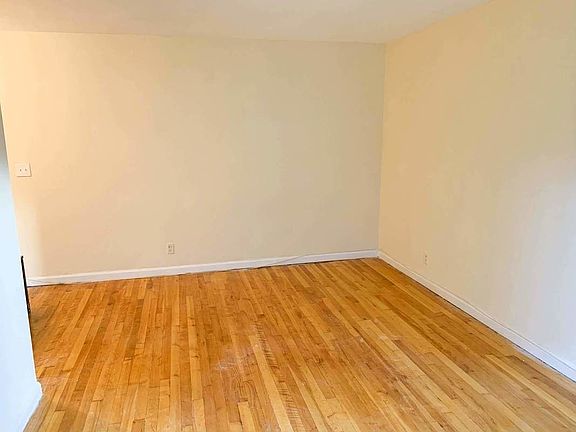 3rd image of 8511 34th Ave APT 1C