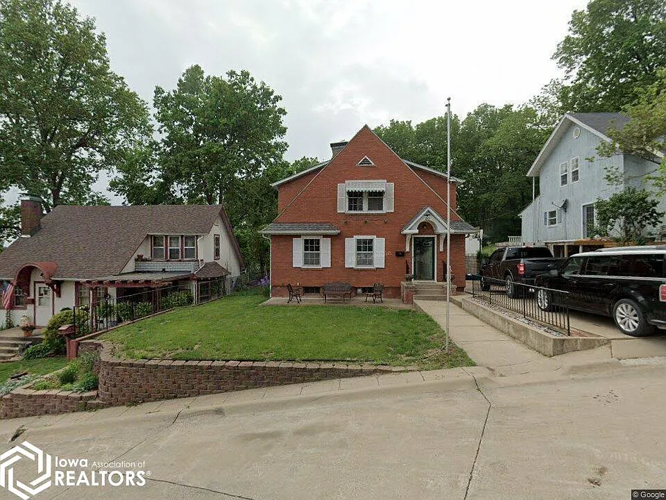 20 Sunnyside Dr photo 1