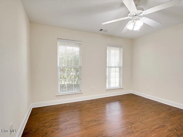 4552 Logans Way — Photo 16