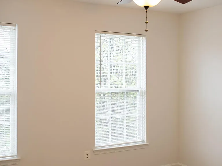 18061 Camdenhurst Dr — Photo 24