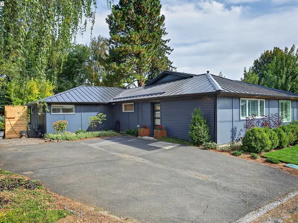 1414 C St, Hood River, OR 97031
