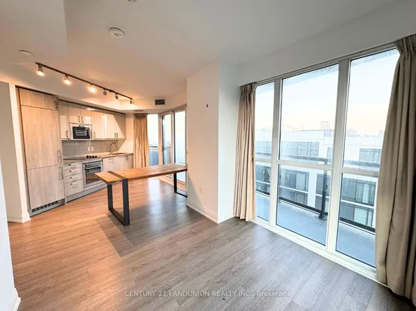 77 Mutual St, Toronto, ON M5B 2A9