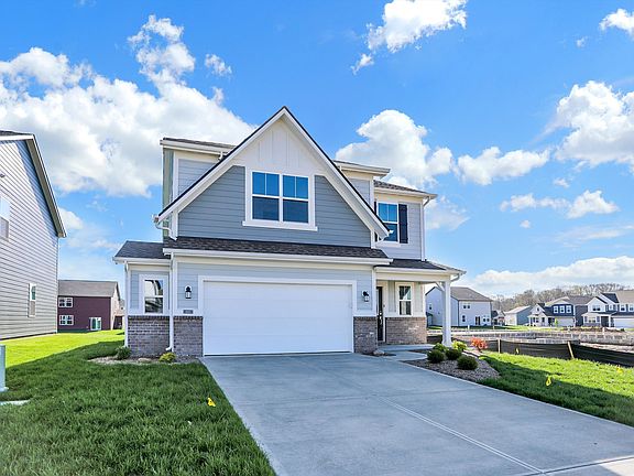 3rd image of 697 Oxford Ln
