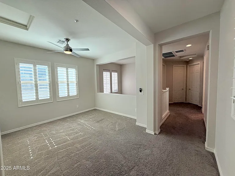 2366 W Gloria Ln — Photo 27