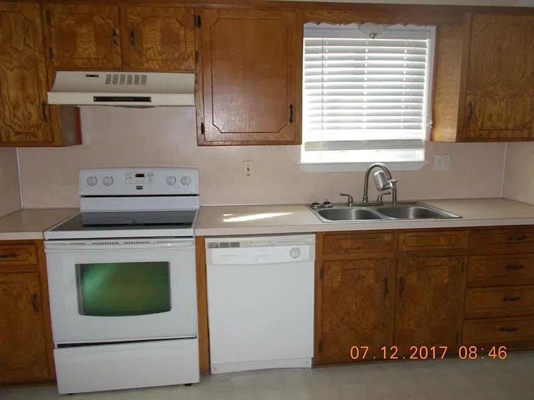112 Myra Lou Ave — Photo 6