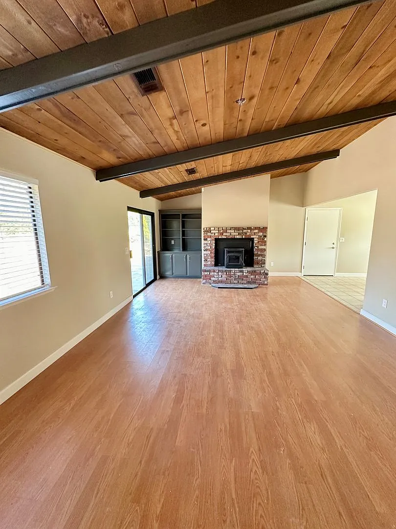 New to the Rental Market 3 Bedroom 2 Bathroom Single Family Home Available 11/05/2026 — Photo 3