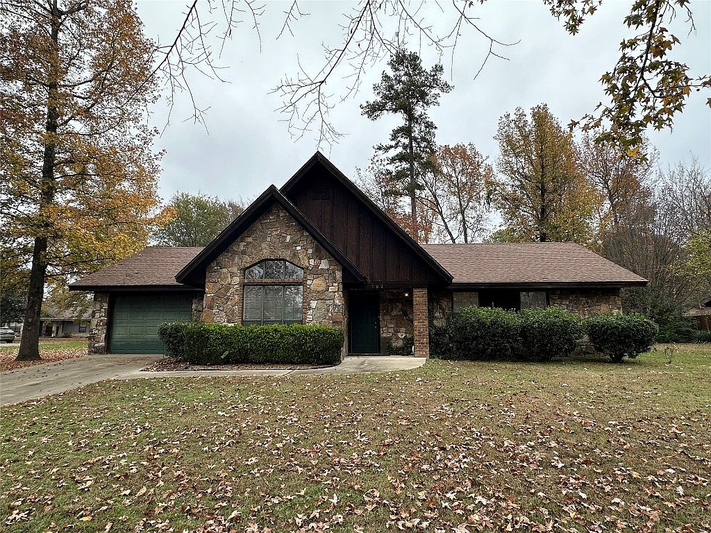 702 Lexie St, Broken Bow, OK 74728 Zillow