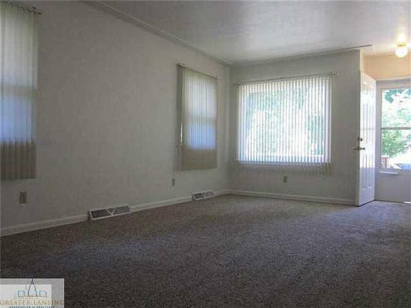 4th image of 1929 Clifton Ave