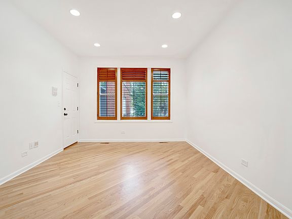 3rd image of 3354 N Central Park Ave #1S