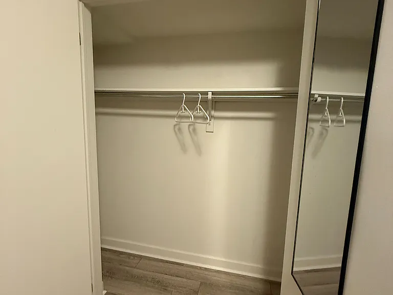 492 King St E — Photo 10