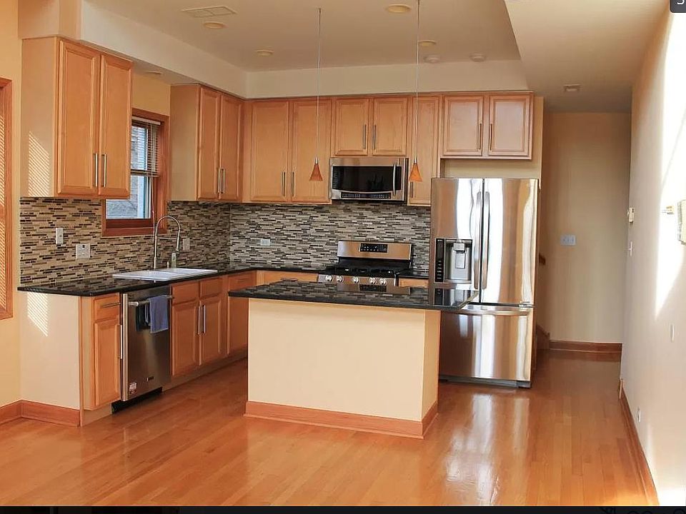1st image of 1954 W Diversey Pkwy #3E