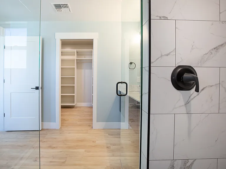 5377 Remington Dr — Photo 20