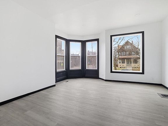 5th image of 604 North 30th STREET