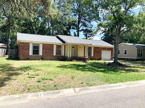 2nd image of 103 Sandtrap Rd