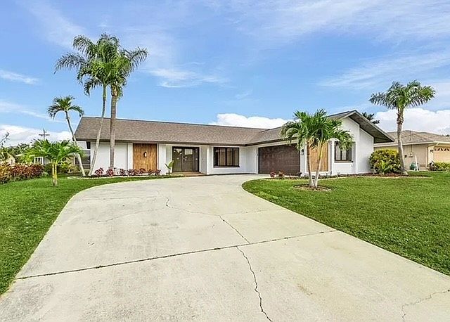 1st image of 813 SW 52nd St