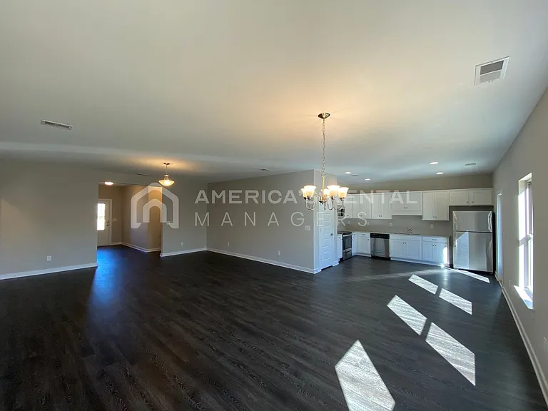 145 White Oak Cir — Photo 9