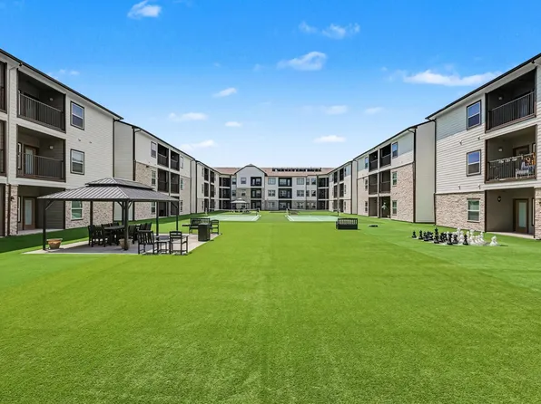Park Residences Plano 55+ Cottages & Apartments