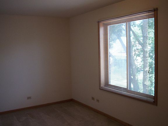 4th image of 5806 N Napoleon Ave APT 3
