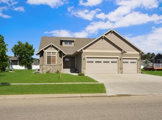 2034 Larkspur Ridge Dr, Brookings, SD 57006