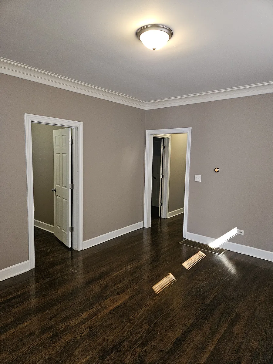 Building Photo - 8539 S Colfax Ave #1