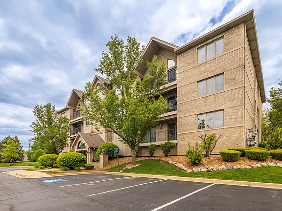 3rd image of 11921 Windemere Ct APT 204