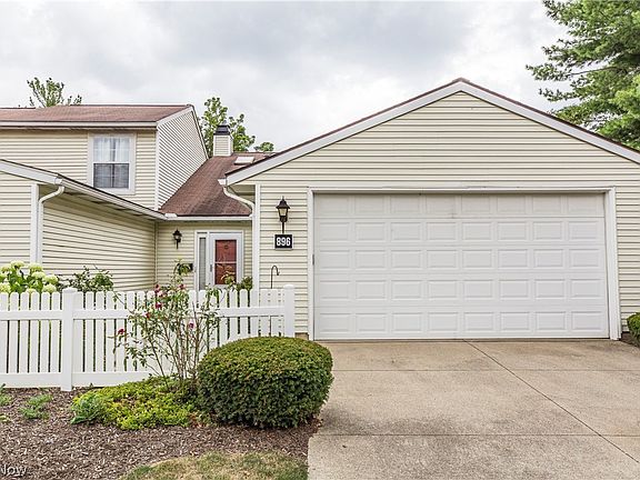 2nd image of 896 Lynnhaven Ln