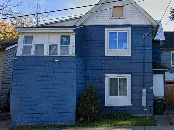 128 Water St