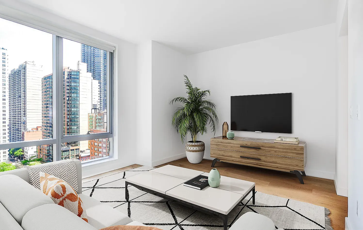 225 East 39th Street — Photo 2