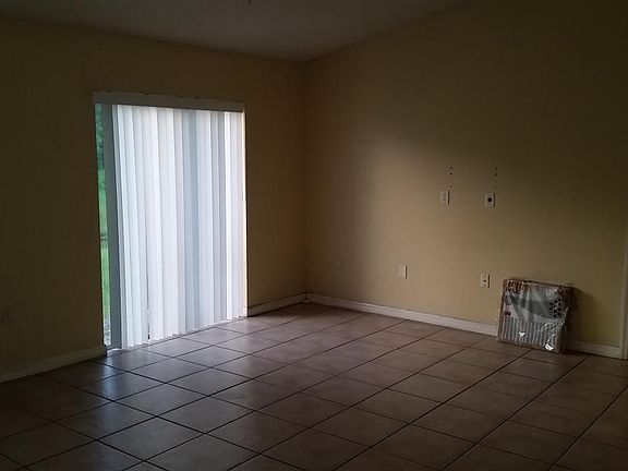 4th image of 713 Cockatoo Ct
