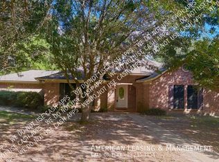 321 Whitworth Ln, Lufkin, TX 75904