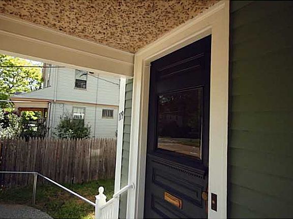 5th image of 119 Norwood Ave