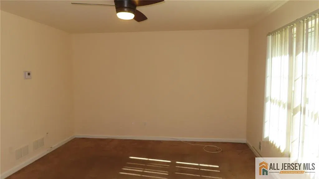 2 bed, 2.5 bath, 1102 sqft, $2,600 — Photo 3