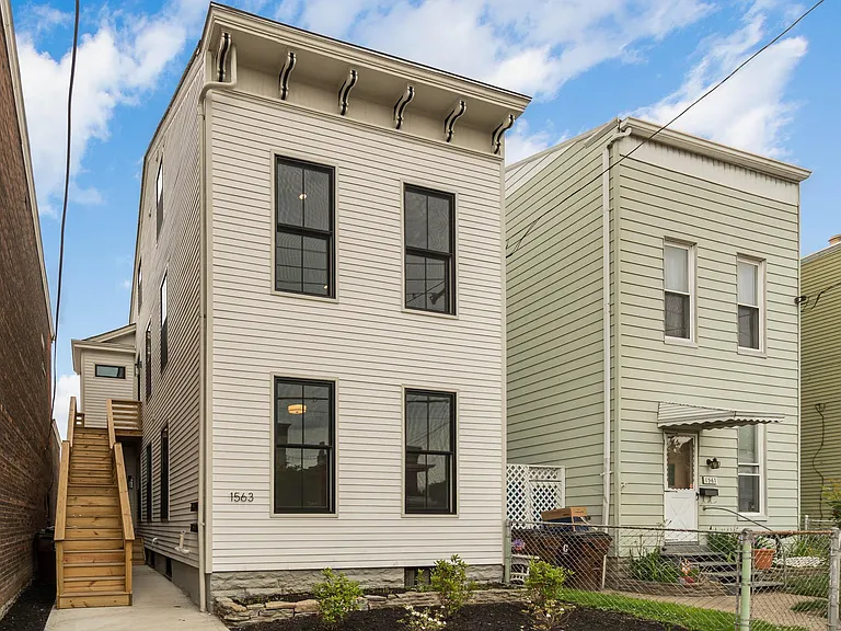 1563 Holman Ave — Photo 11