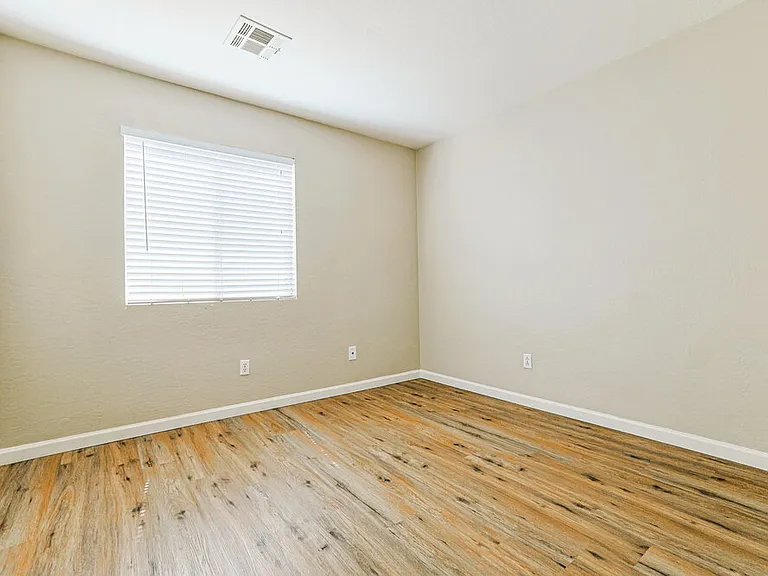1453 E Kelsi Ave — Photo 14