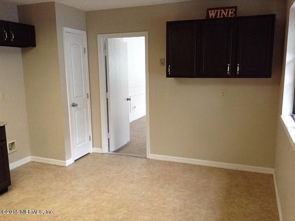 4th image of 8240 Lake Woodbourne Dr W