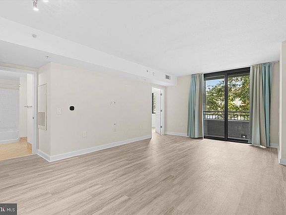 2nd image of 2451 Midtown Ave APT 209
