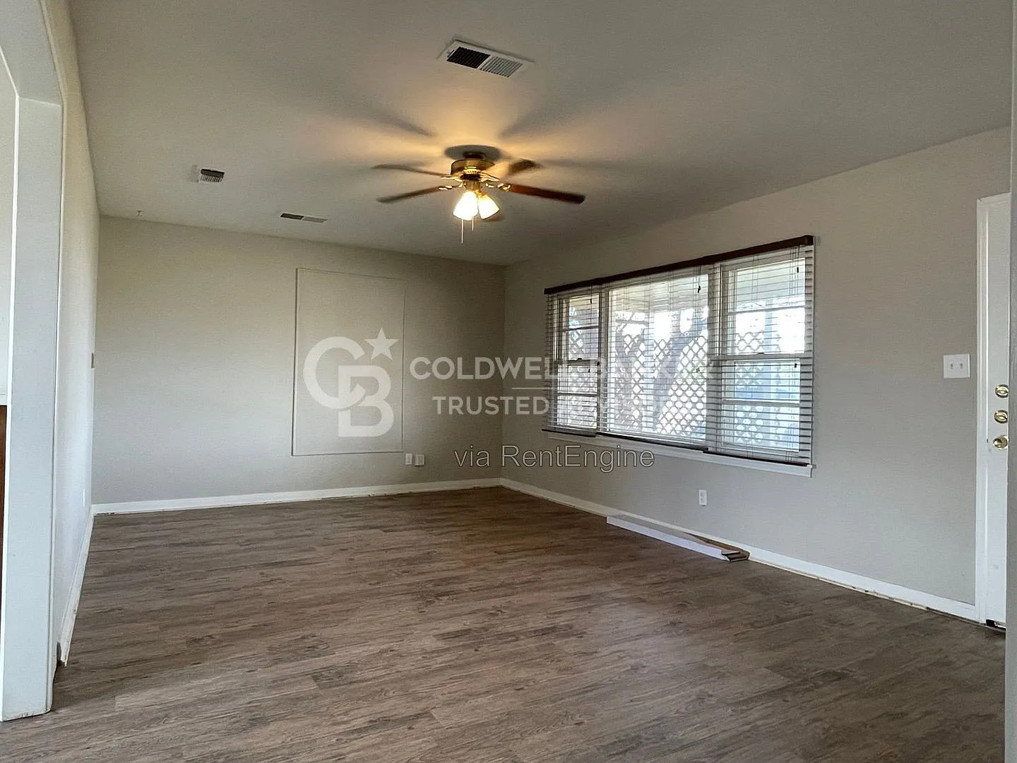 2 bed, 1.0 bath, 1040 sqft, $1,025 — Photo 3