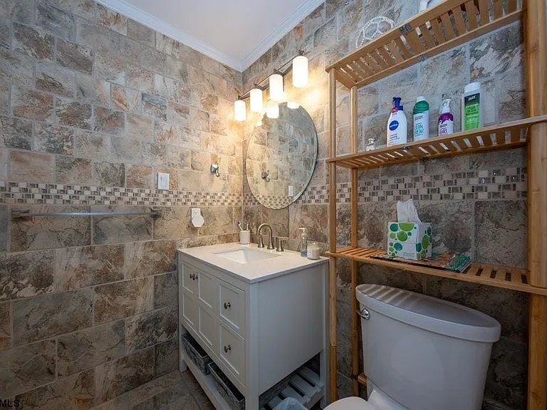 616 Pleasure Ave #616 — Photo 18