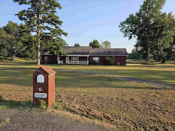 10189 Oaklawn Dr, Dardanelle, AR 72834